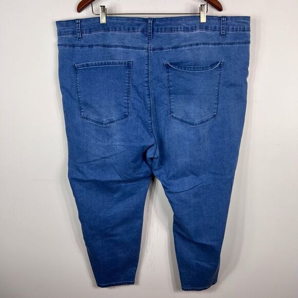 Forever 21+ Skinny Stretch Crop Jeans - Picture 4 of 11